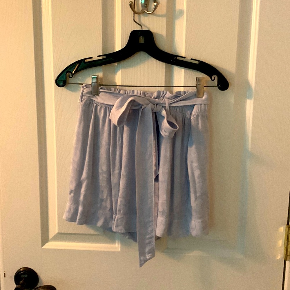 Bella Dahl light blue shorts